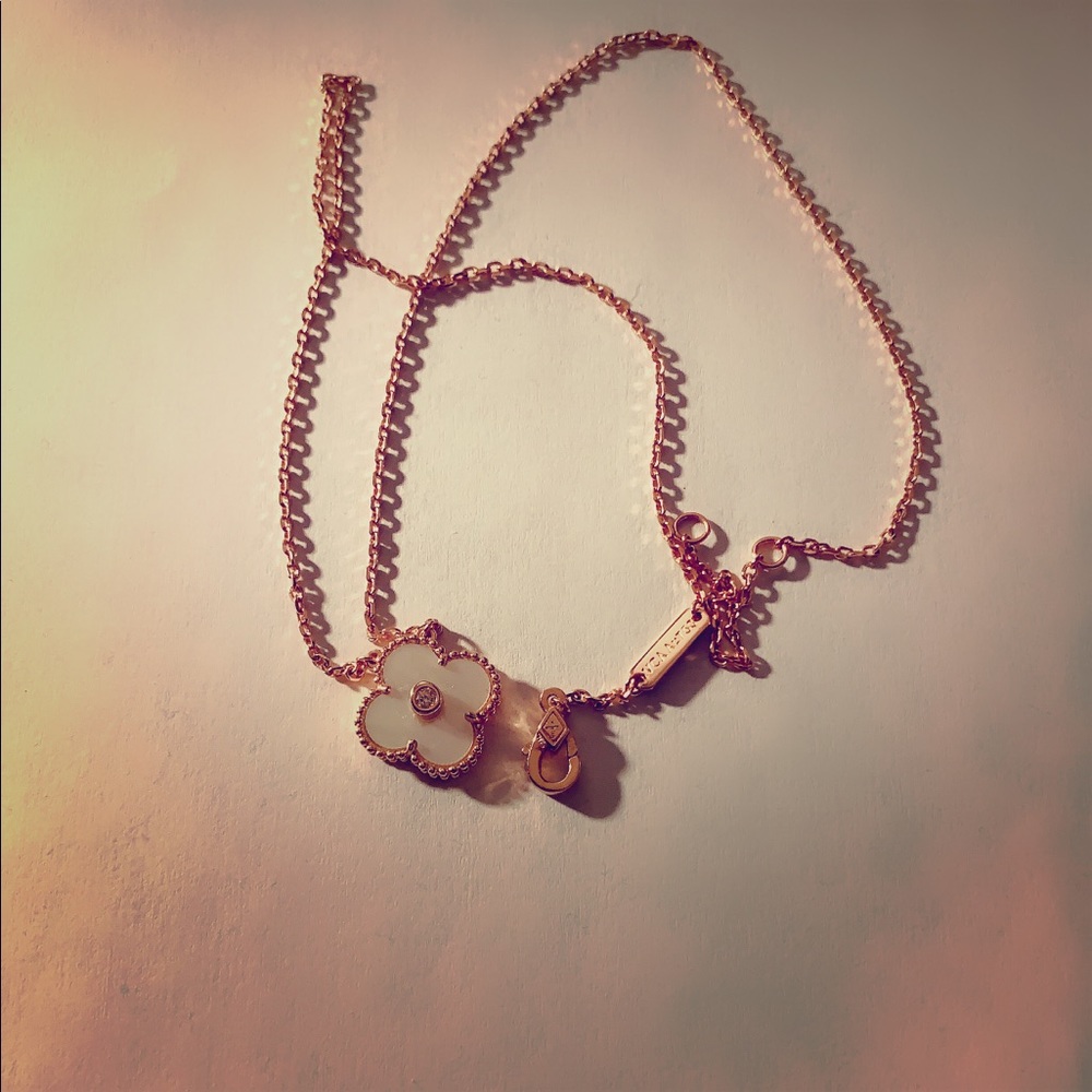 clover necklace with diamond mother of pearl